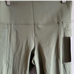 Athleta NWOT Salutation Stash Sage Green Leggings